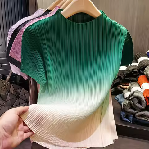 夏季新款女式圆领褶皱渐变T恤女士休闲时尚短袖套头T恤女修身百搭上衣